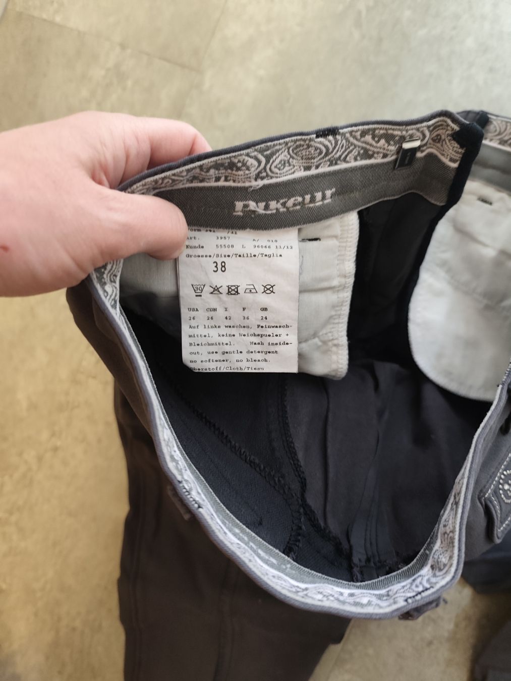 Pikeur Pantaloni: Pikeur Reithose grau, Grösse 38, Ledereinsatz – Usato da Muri b. Bern venduto da Vuissens 2