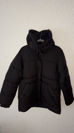 Monki Puffer Jacke mit Kapuze schwarz