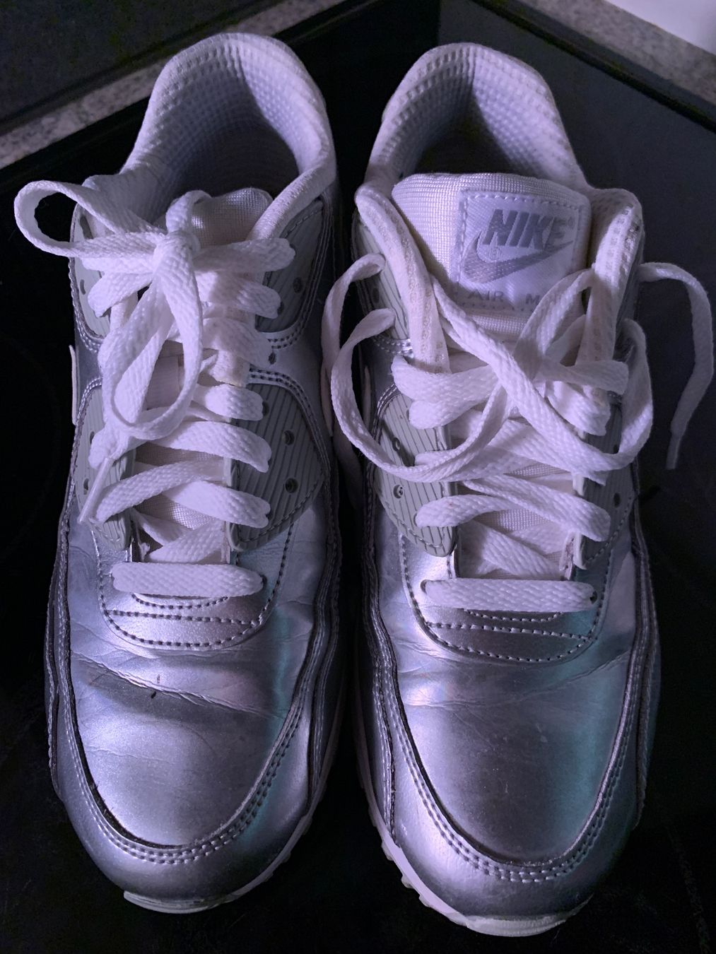 Nike Scarpe da donna: Nike Air Max Sneaker Silber Gr. 38,5 – Usato da Steinebrunn venduto da Littlebird1 2