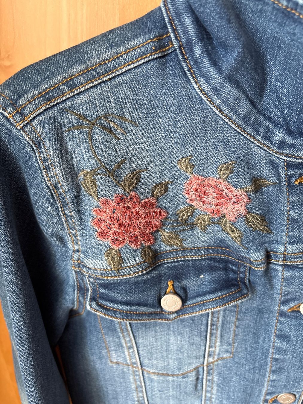 Vila Vestes: Vila Jeansjacke Gr. S – D'occasion à Richterswil par ZueriLake2 3