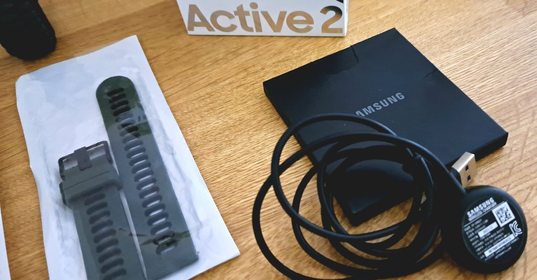 Samsung Smartwatch: SAMSUNG GALAXY WATCH ACTIVE 2 / Nuovo – Nuovo (secondo la descrizione) da Arcegno venduto da ProFamily 4