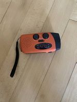 Kurbelradio / Notfallradio mit Taschenlampe