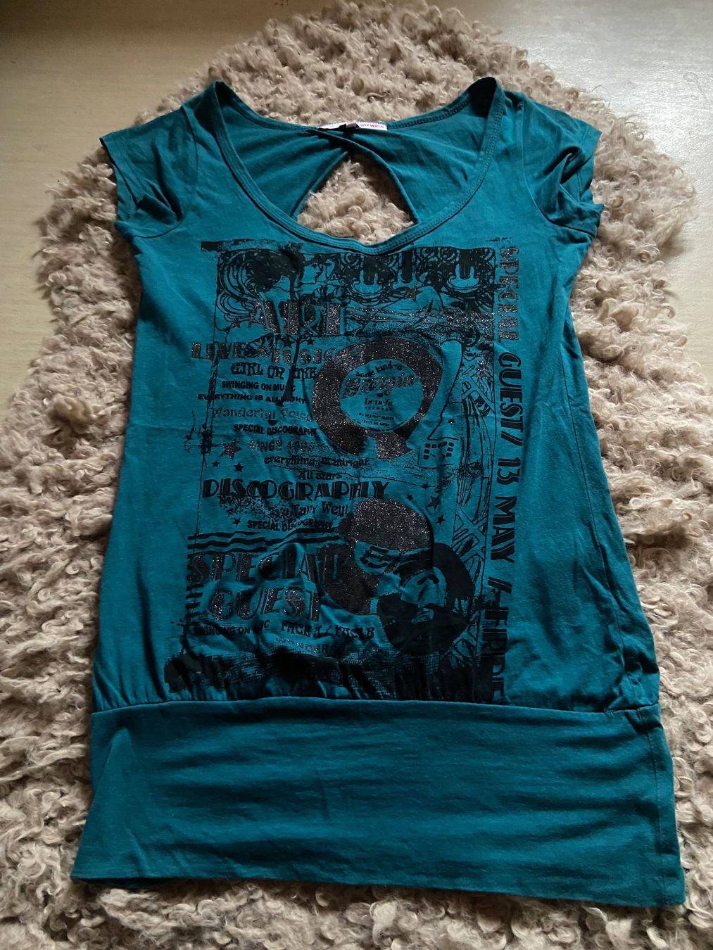 T-shirt: Shirts zu verkaufen Grösse S/36 – Usato da Adligenswil venduto da Labe83 1
