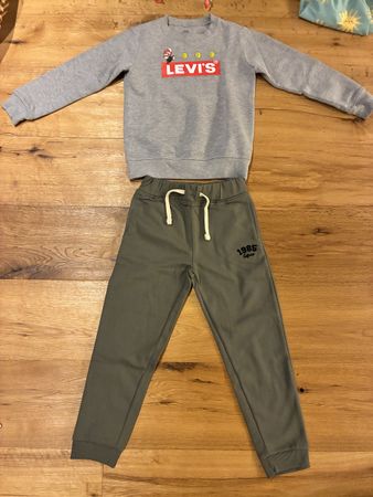Levi's Pulli Super Mario und Sfera Hose Grösse 116, top Zust