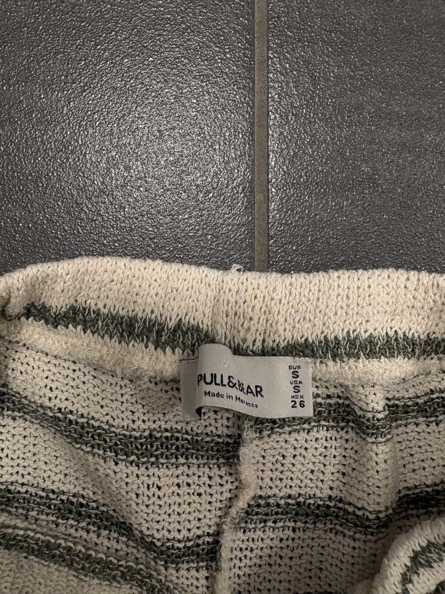 Pull&Bear Pantalons: Pull&Bear Shorts S – D'occasion à Rümlang par svent 3