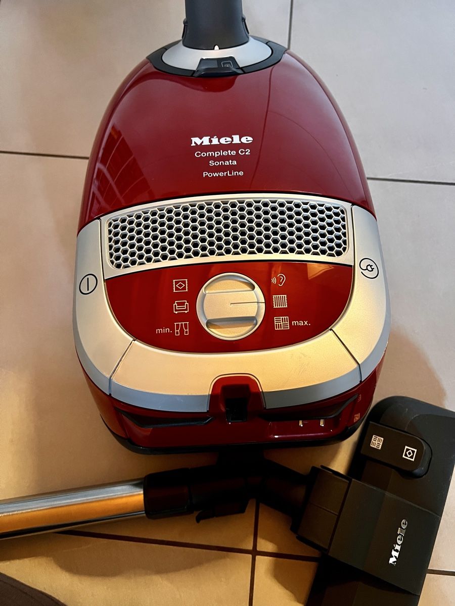 Miele Staubsauger & Zubehör: Miele Complete C2 – Gebraucht aus Winterthur von Concorde12 7