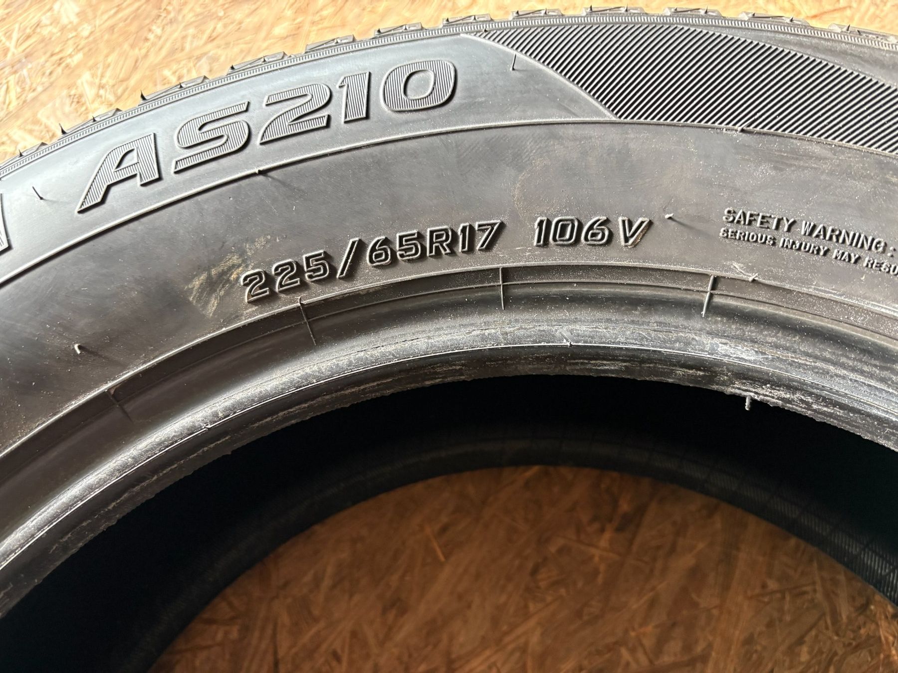 Pneus & Kompletträder: 4 Stk Ganzjahresreifen 225/65 R17 – Gebraucht aus Wangen b. Olten von Hba2 1