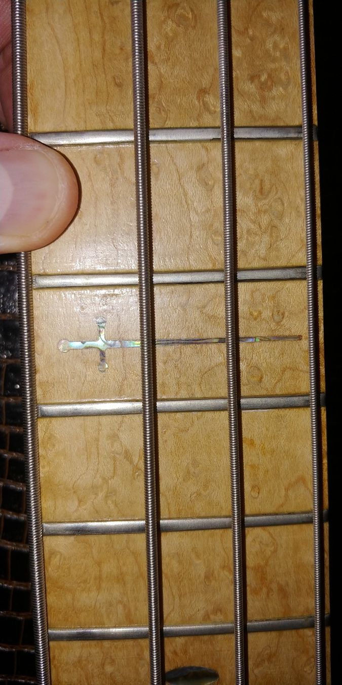 Musikinstrumente: Basse Warrior Armed Soldier – Gebraucht aus Orvin von Bellsbass 4