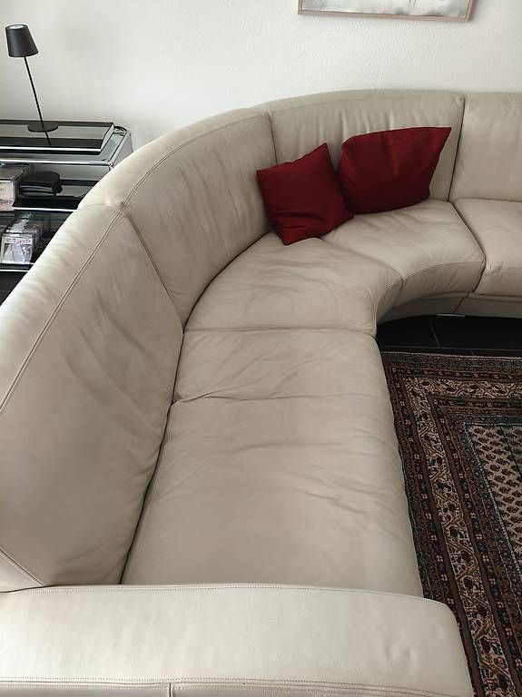 Sofas: De Sede Ledersofa mit Designertisch – Gebraucht aus Wynau von Daniela642 4