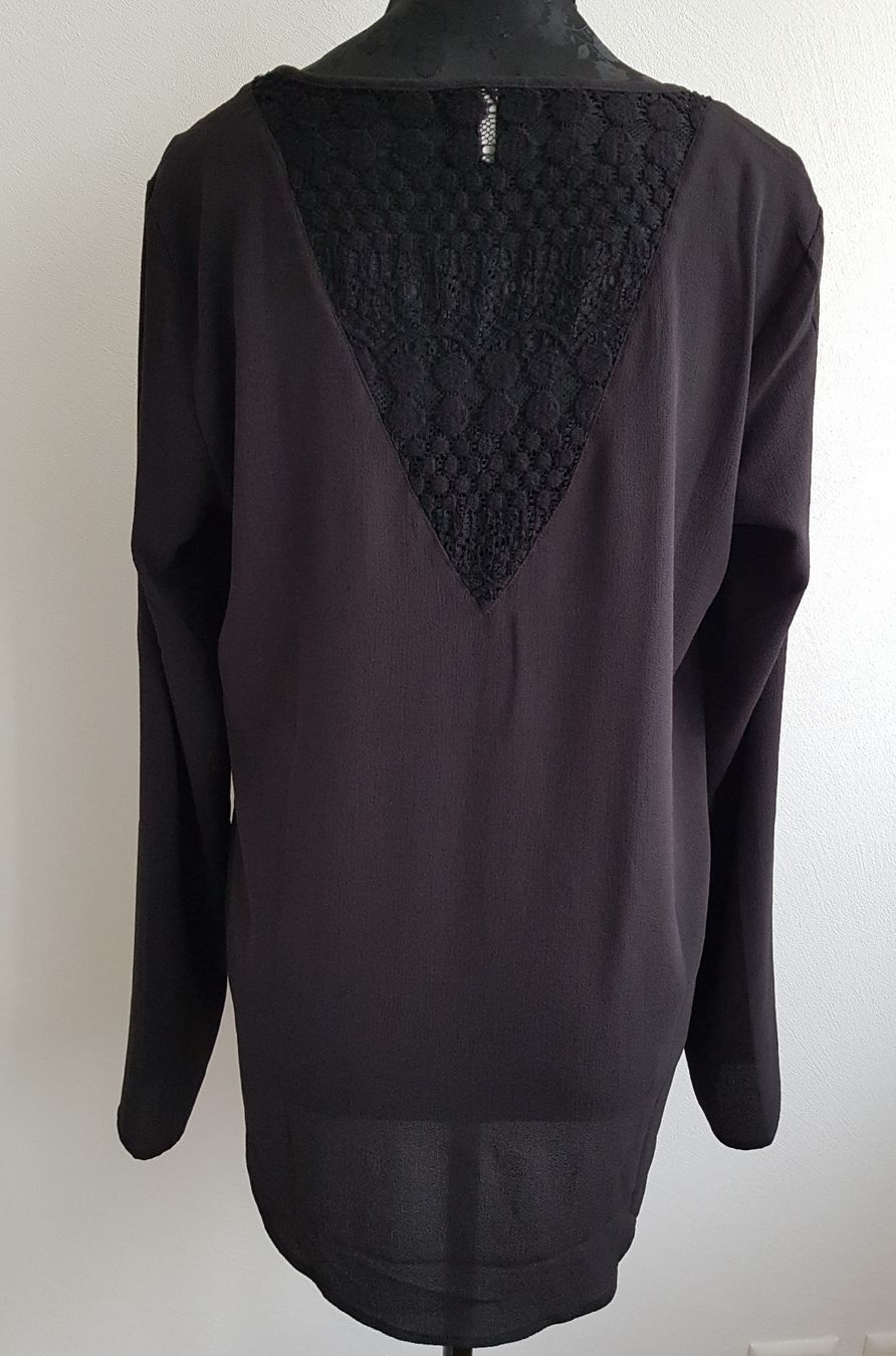 Only Blusen: ONLY Bluse, Schwarz, Gr. 36, mit Spitze, Top Zustand! – Neu (gemäss Beschreibung) aus Nendeln von Zopfie_ 4