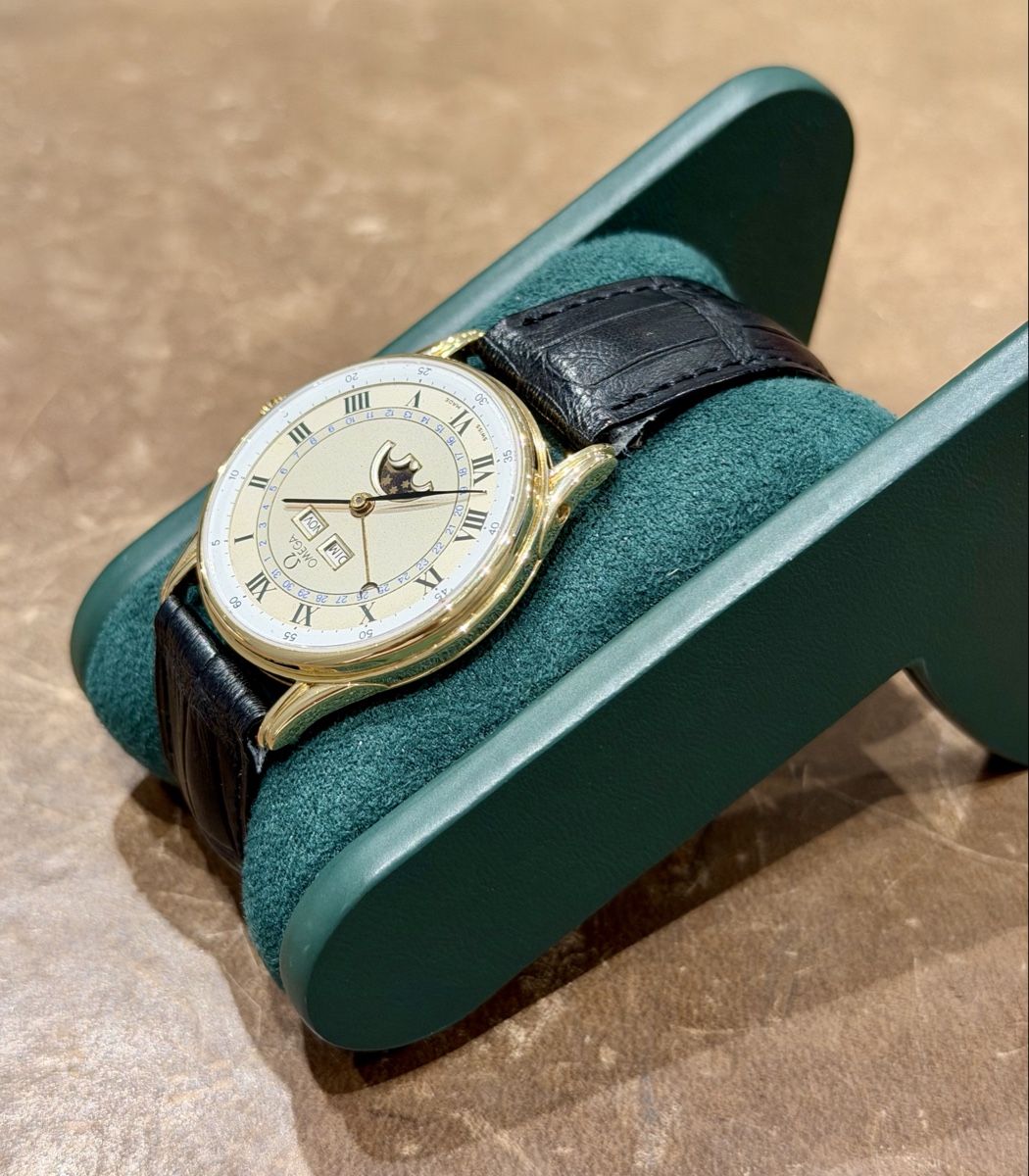 Omega Orologi: Omega Trible Date Moonphase 18K Gold – Usato da Zürich venduto da WATCHROOM 3