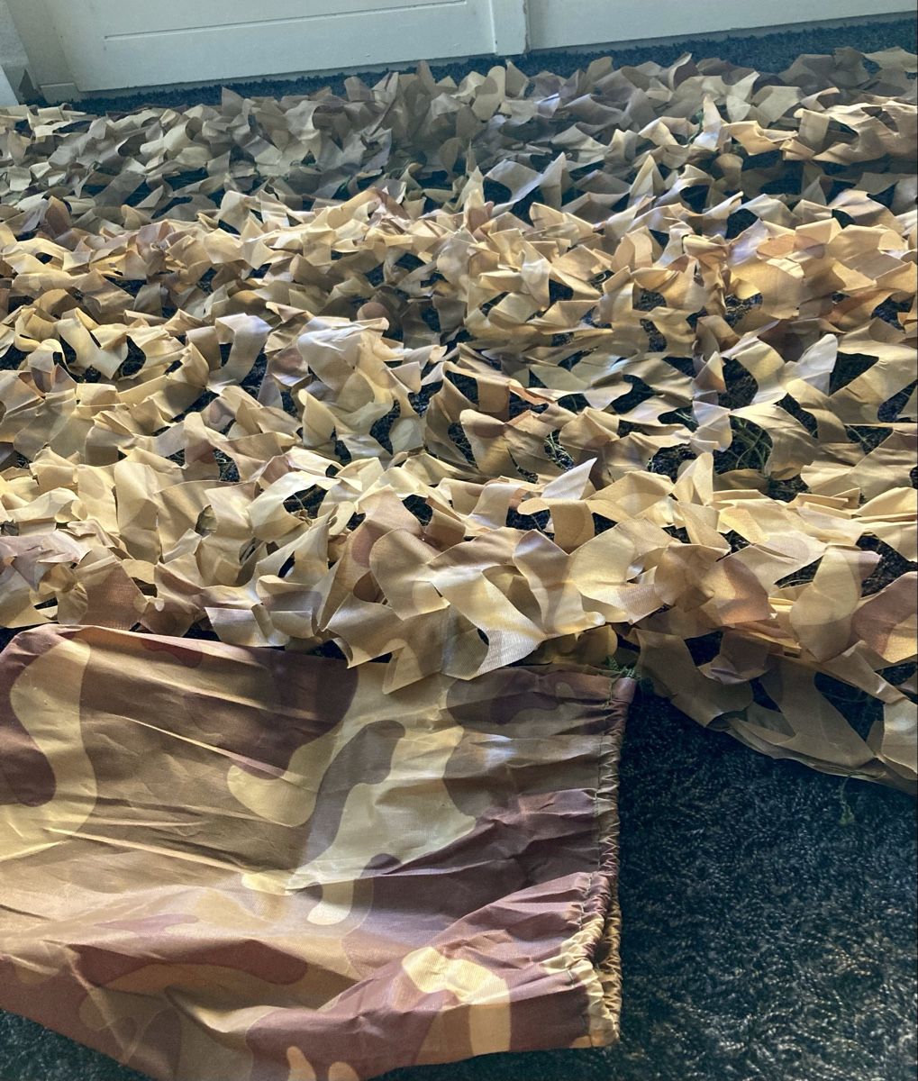 Autres de l'armée: Tarnnetz Camouflage Netz 2x4m mit Tasche – D'occasion à Uesslingen par manu-ela41 2