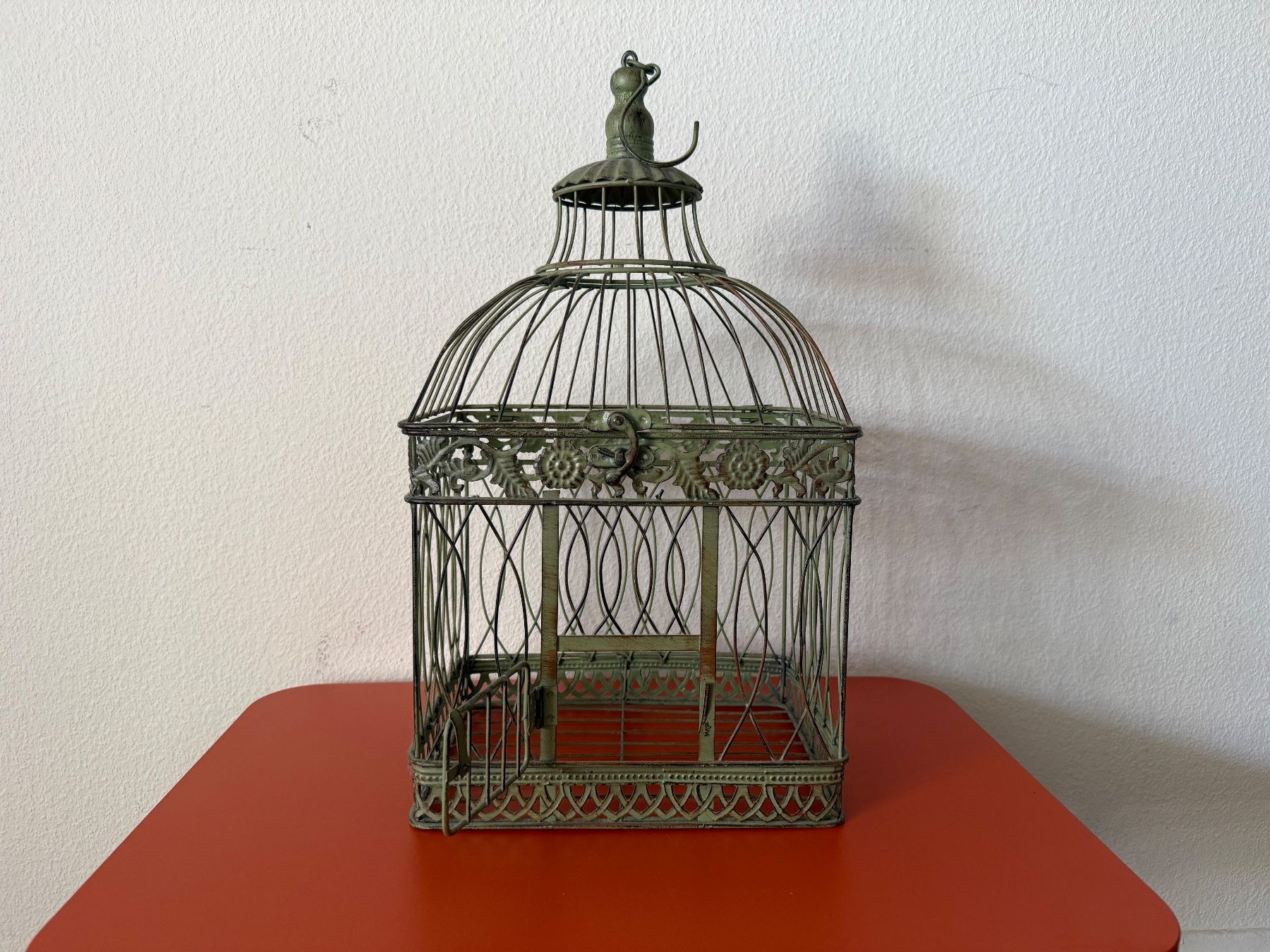 Cages, transport & sécurité: Volière en métal – D'occasion à Lausanne par Ruche_ 1