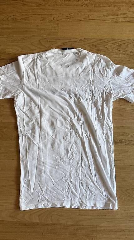 T-shirts: Dsquared Tshirt – D'occasion à Dietikon par Sara1409 2