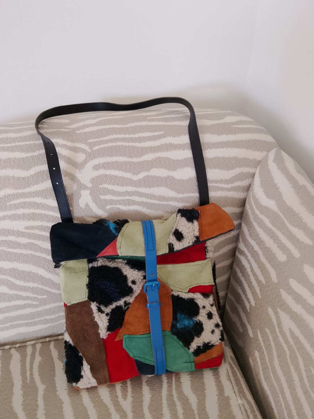 Taschen für Damen: Handtasche Patchwork Leder Fell bunt.neu – Neu (gemäss Beschreibung) aus Bellikon von MellonCollieMitTwint