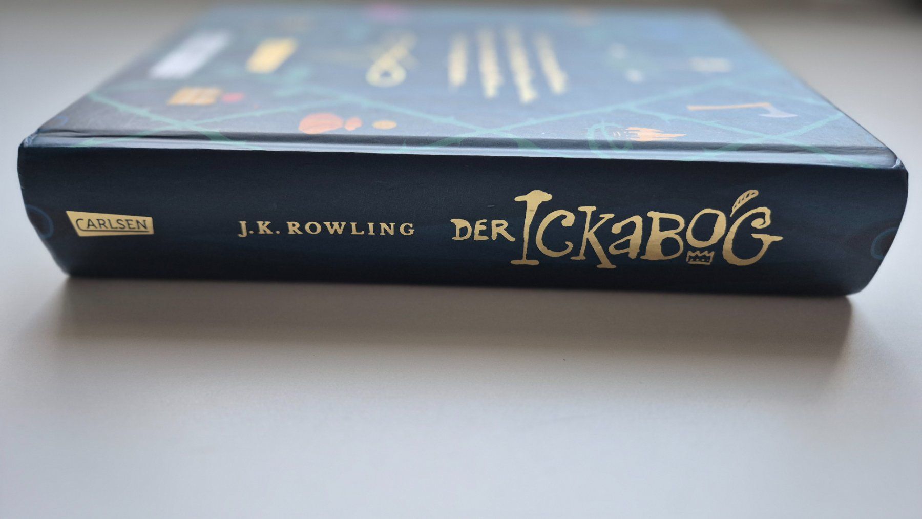 Libri: DER ICKABOG      🦉        von J.K. Rowling – Usato da Niederweningen venduto da Obson 1