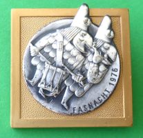 Basel Fasnachtsplakette Gold 1976 mit Nadel