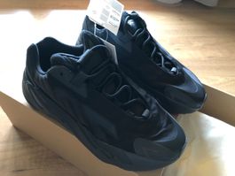 Yeezy Boost 700 MNVN Triple Black