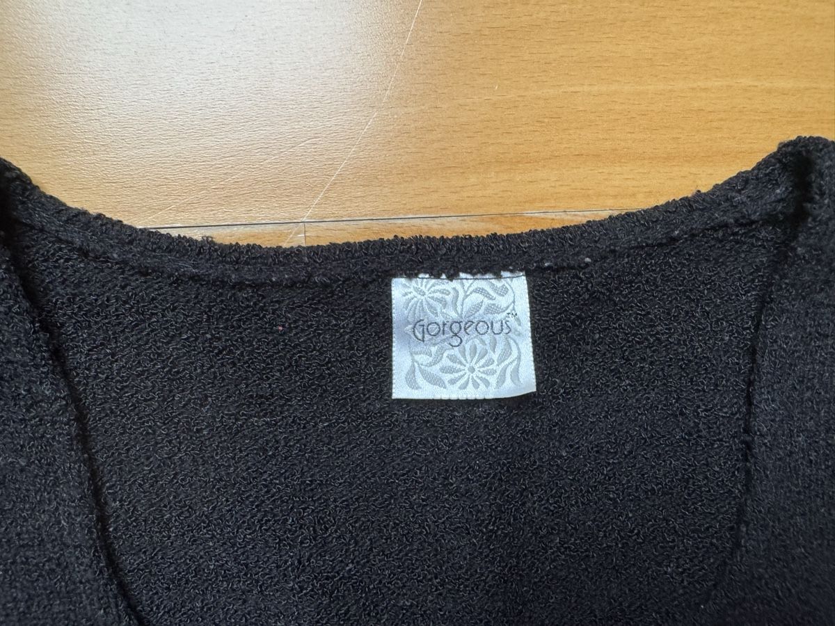 Pullover & Sweatshirts: Schwarzer Strickpullover – Gebraucht aus Bettlach von valishop 1