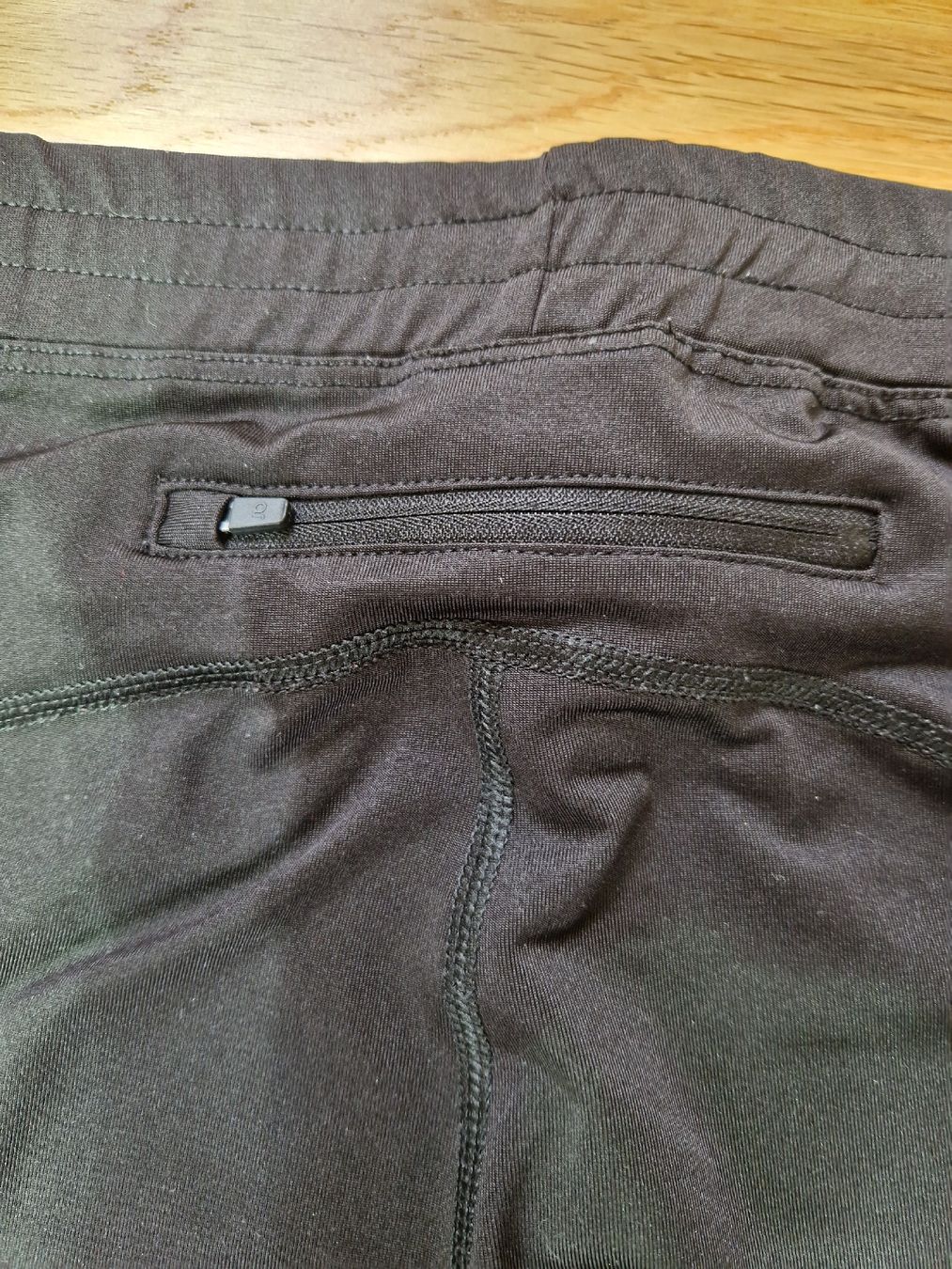 Pantalons: Jogginghose 3/4 Länge, Grösse M – D'occasion à Lyss par katelisa 4
