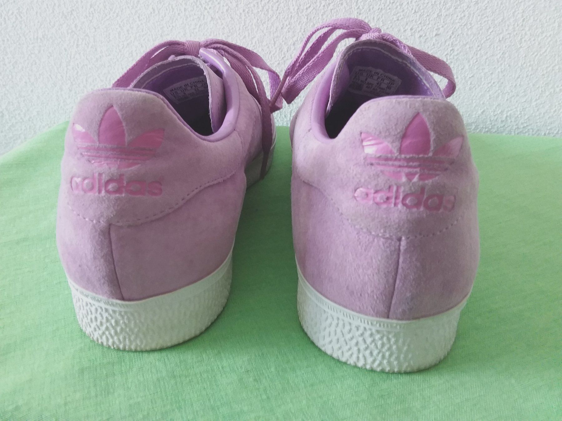 Adidas Damenschuhe: ADIDAS Sneakers, Gr 42, lila – Gebraucht aus Uitikon Waldegg von Risibisi7 2