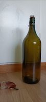 Dunkle grosse Glasflasche 2 Liter mit Bügelverschluss, neu