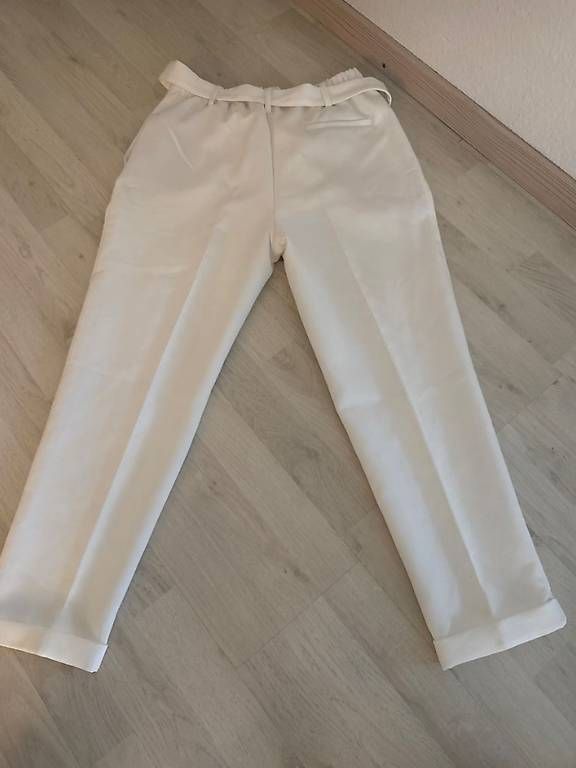 Zara Pantaloni: Zara Hose, creme weiss, Gr. S – Usato da Brüttisellen venduto da Ariana-24 1
