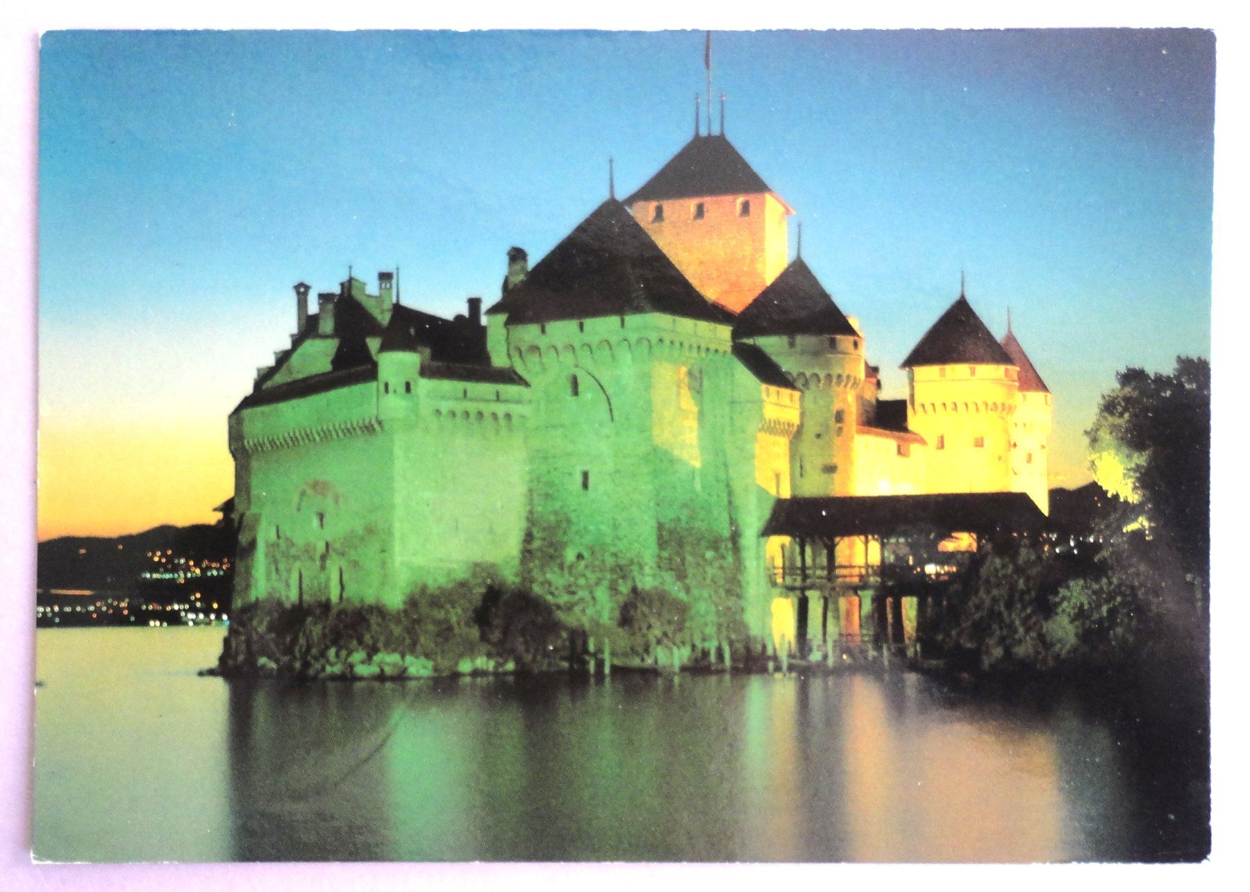 Cartes postales: Château de Chillon, le soir – D'occasion à Fétigny par Billy2miny