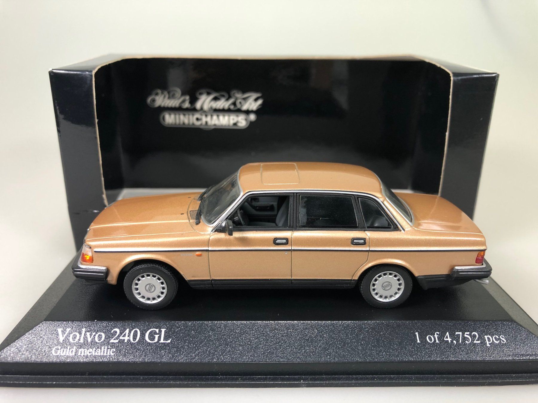 Volvo Modellini d'auto: Volvo 240GL - Minichamps - 1:43 – Usato da Widen venduto da Himan 2