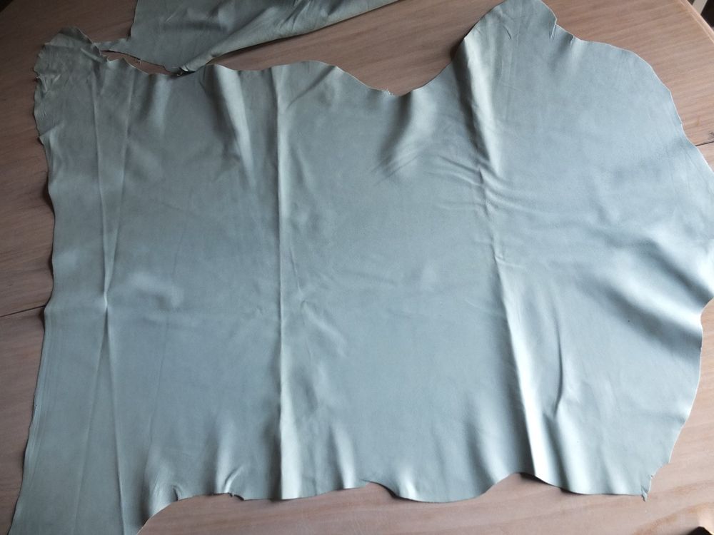 Echtes Leder 3 Türkis beidseitig. Anderthalb Häute Italy (Neu (gemäss ...