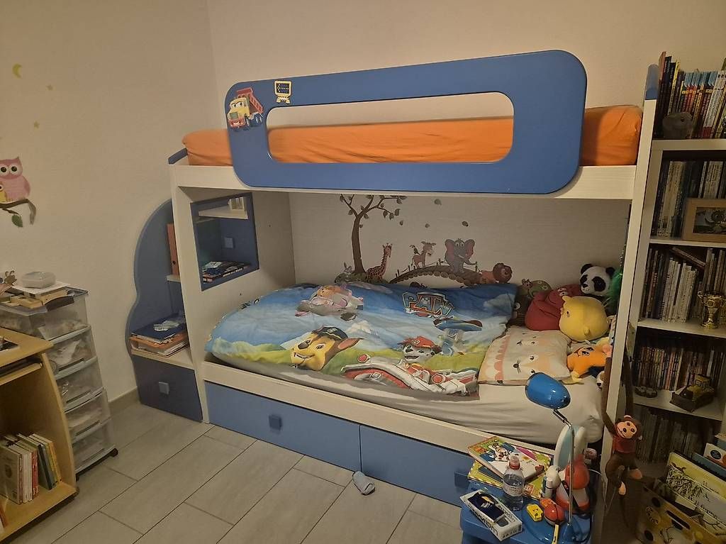 Letti: Vendo letto a castello con rete, materassi e con 5 cassetti – Usato da S.antonino venduto da Bc26 1