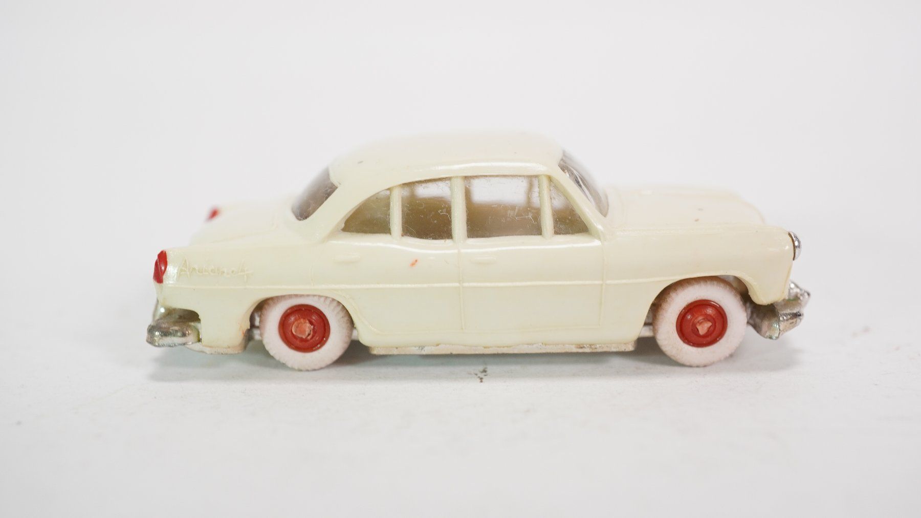 Norev Modellini d'auto: c1 Norev 1:87 Simca Ariane beige – Usato da Uetendorf venduto da tigermuegi 3