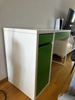 Schreibtisch weiss grün Schubladen guter Zustand 40-60 Zeich