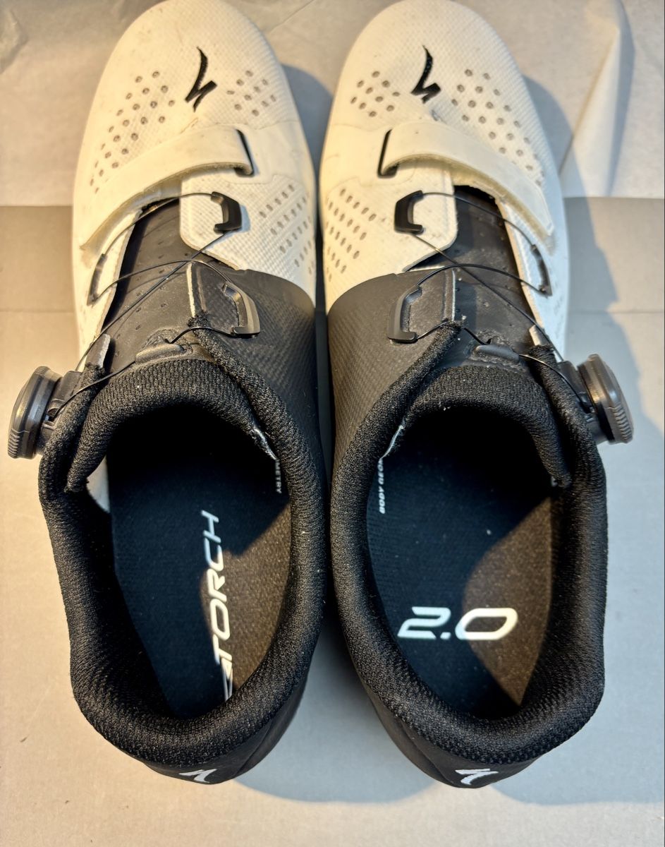 Specialized Herrenschuhe: Rennradschuhe SPECIALIZED TORCH 2.0 (Grösse 44) – Gebraucht aus Sins von  4