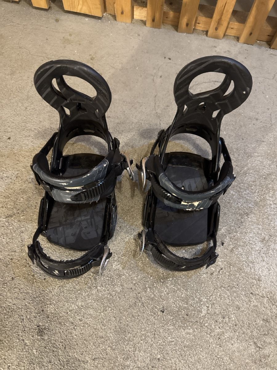 Board: Snowboard Bindungen, Bindings Gr. M – Usato da Schliern b. Köniz venduto da amo_lln9