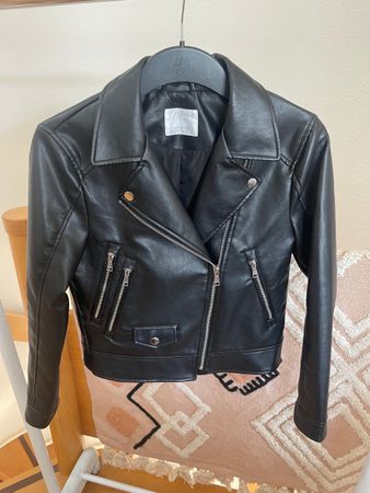 Kunstleder zara Jacke Schwarz Grösse 152 neuwertig