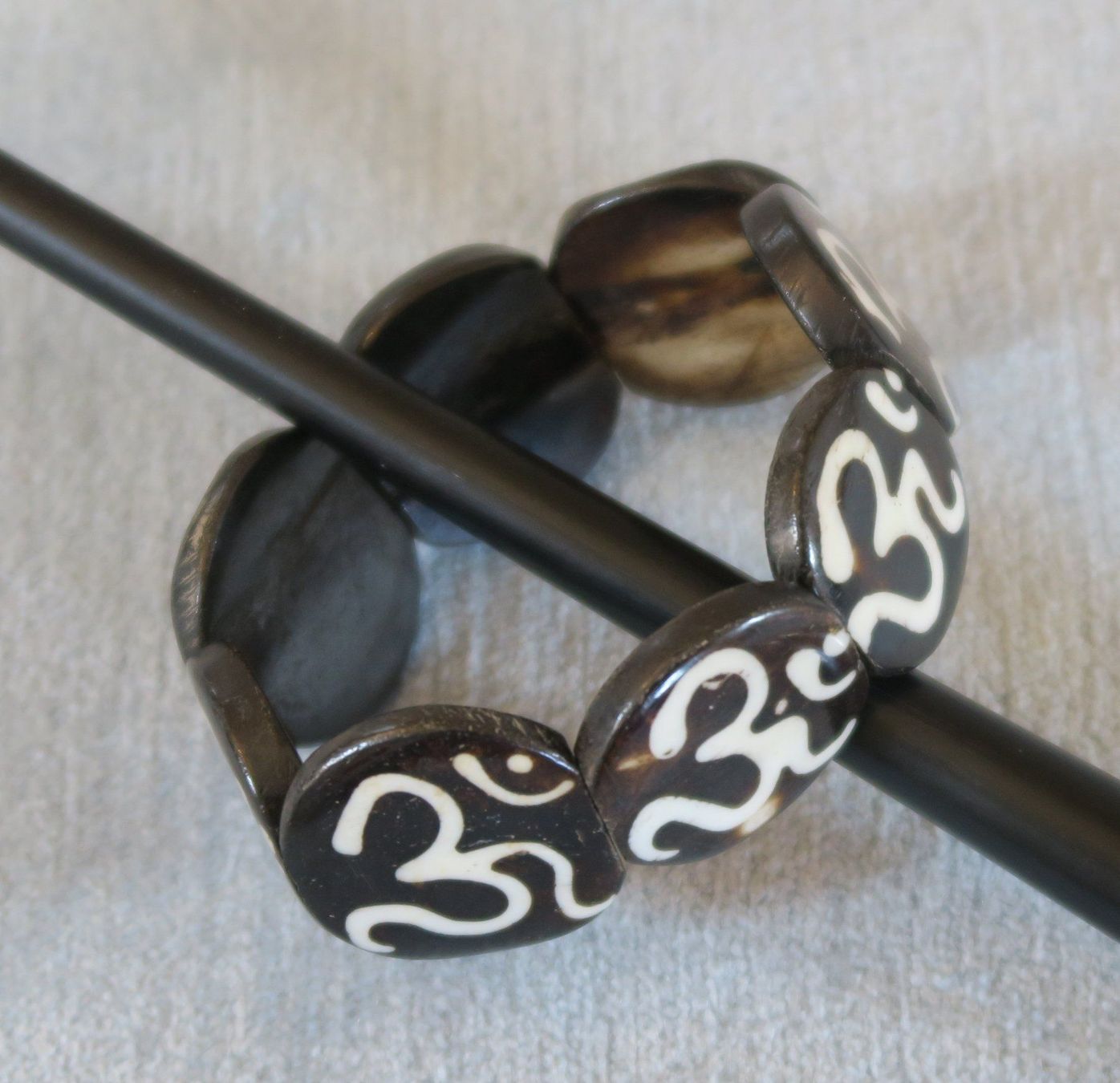 Bracciali & Braccialetti: Armband aus Horn – Usato da Brittnau venduto da marlenestone 3