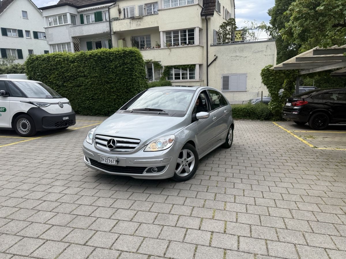 Mercedes-Benz Automobili: Mercedes B-Klasse Silber – Difettoso da Zürich venduto da chi_xhq5