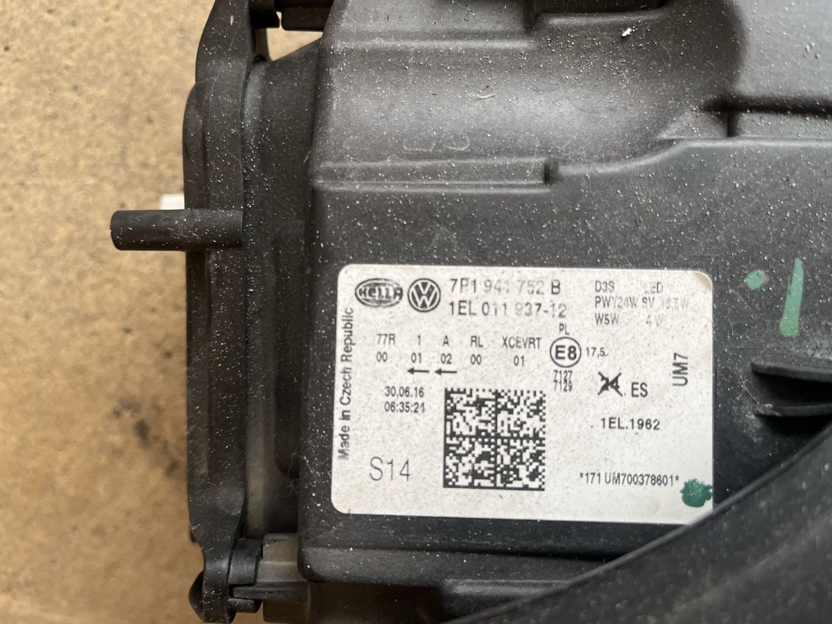 VW Fari: VW Scheinwerfer rechts 7P1941752B gebraucht – Usato da Ballwil venduto da Bueri23 2