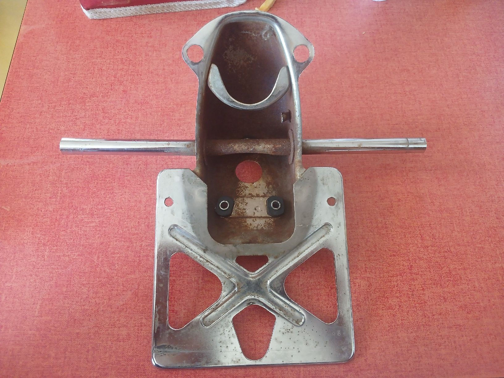 Honda Tutti i ricambio per moto: Honda CM 125c support arrière, plaque, clignotant – Usato da Fey venduto da lobanovski1 2