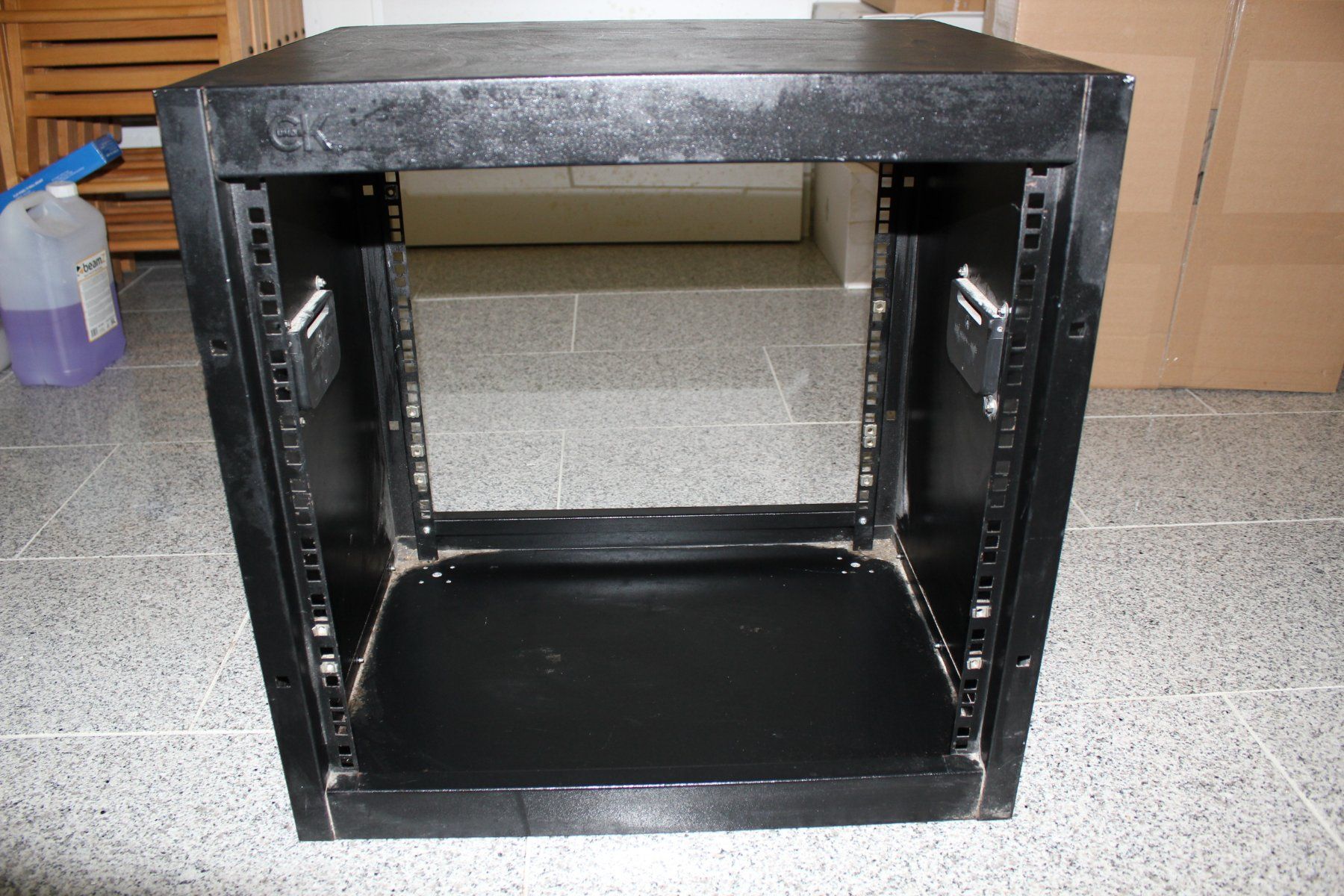 Autres accessoires: 19" metal rack – D'occasion à Erlenbach ZH par ultraSale