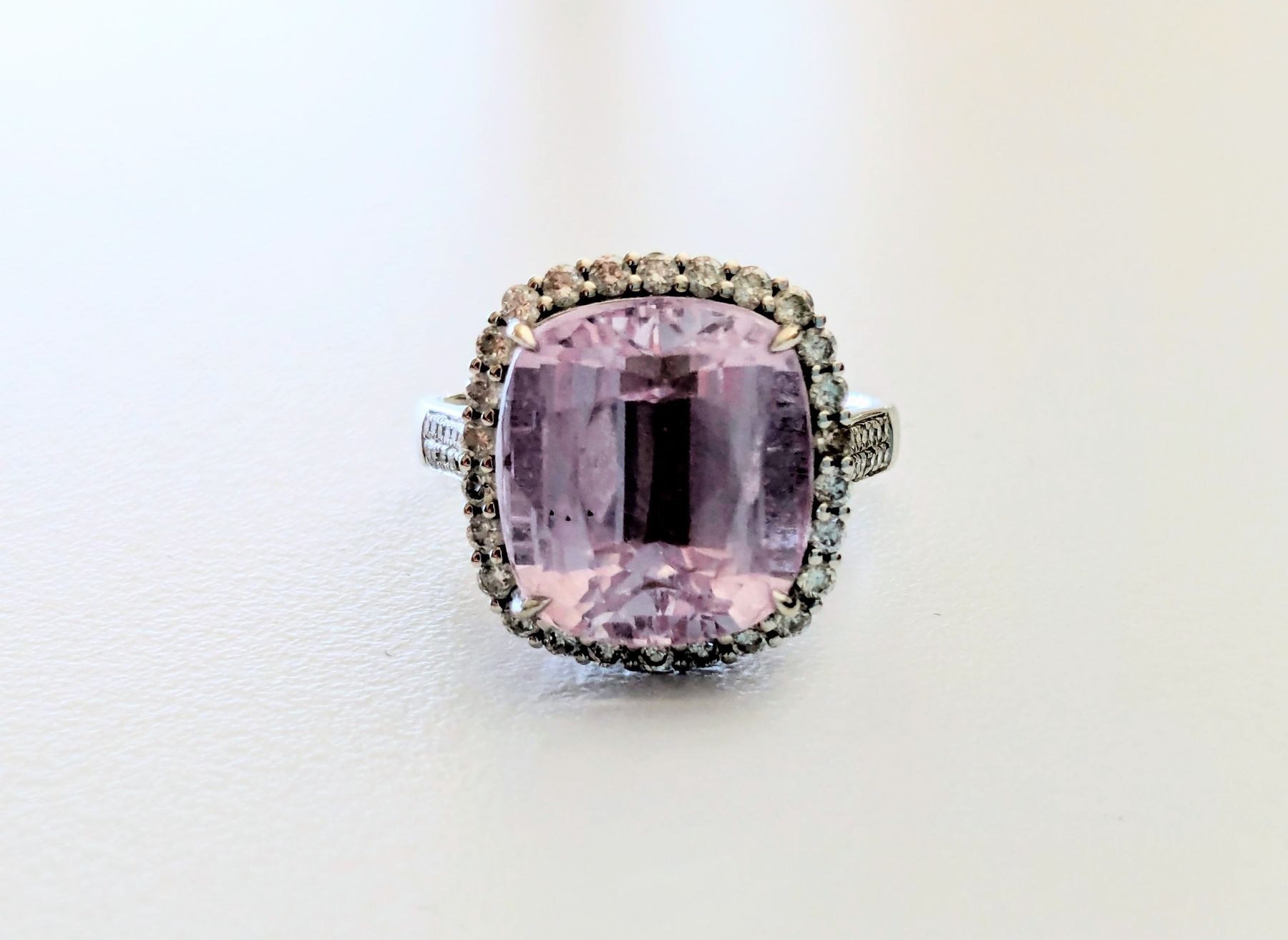 Anelli: Kunzite and diamond ring white gold certificate – Usato da Kloten venduto da nad_ys78