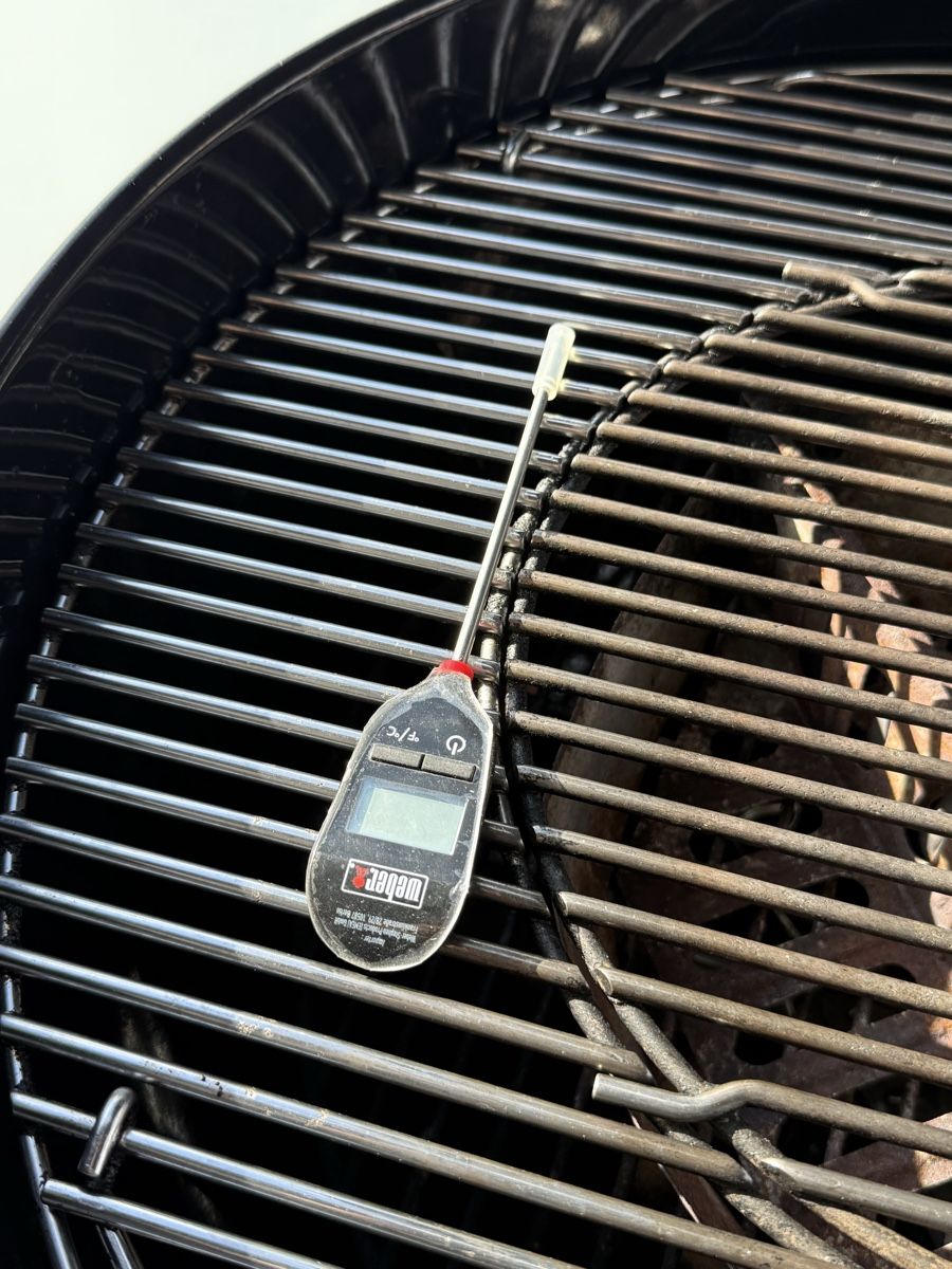 Grills: Weber Holzkohlegrill Master-Touch Premium E-5770 – Gebraucht aus Safenwil von Mubuch 4