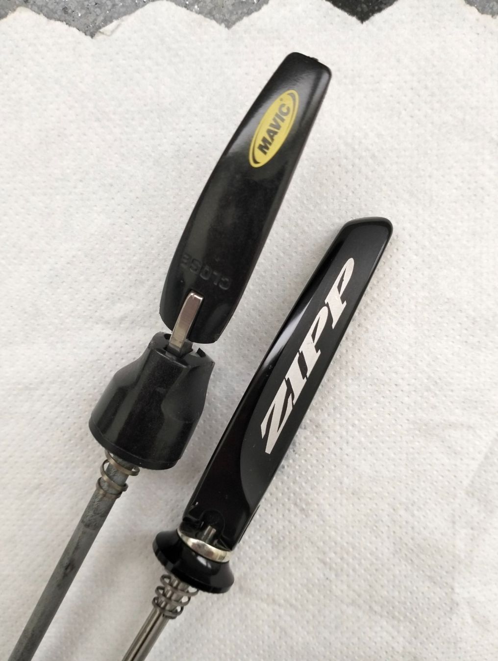 Zipp Ersatzteile: Zipp / Mavic Schnellspanner Set – Gebraucht aus Uster von KarlZH