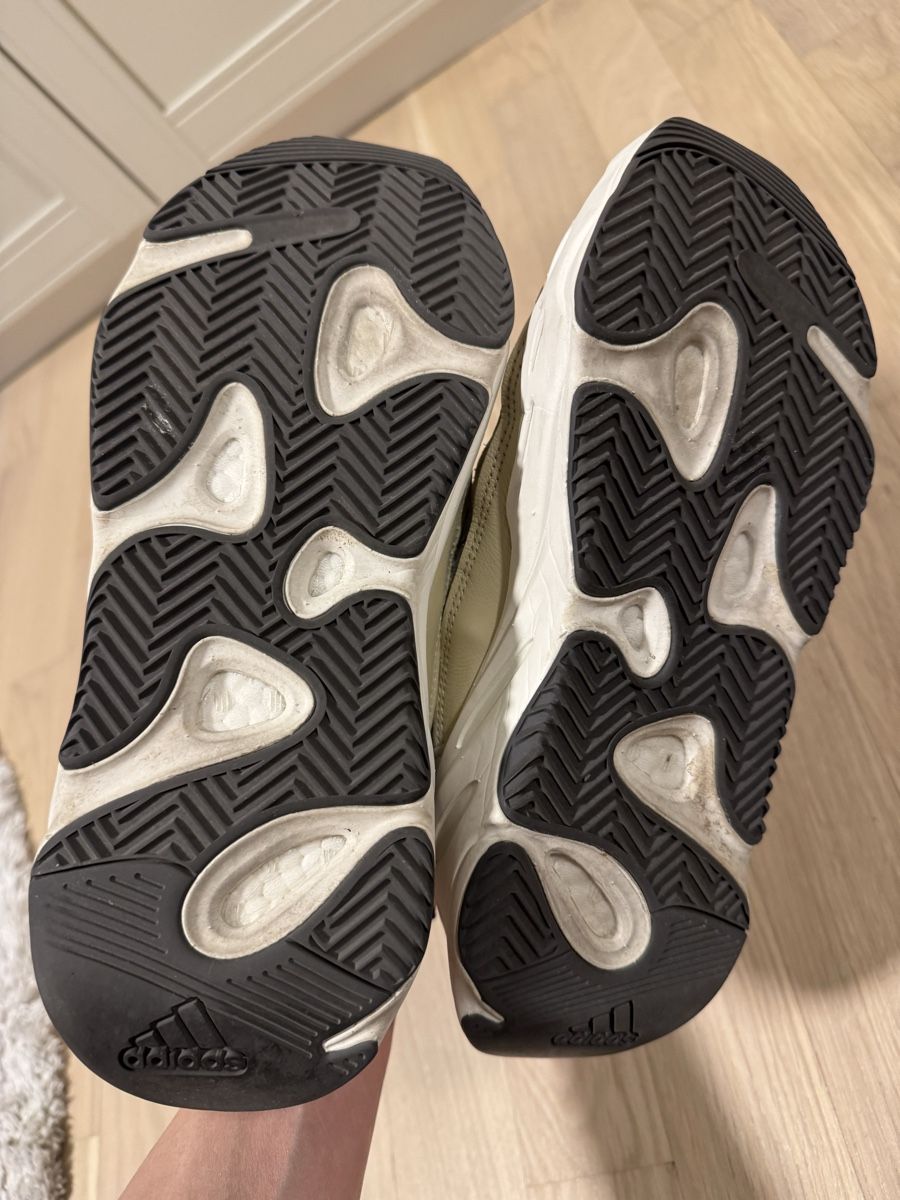 Adidas Scarpe da uomo: Adidas Yeezy Boost 700 V2 – Nuovo (secondo la descrizione) da Reinach BL venduto da Nushka89 5
