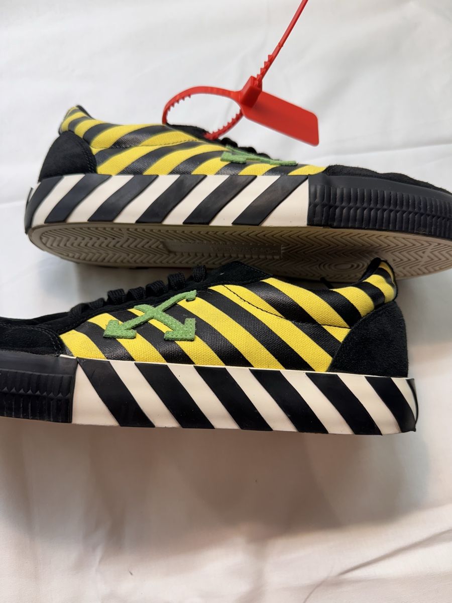 Off-White Scarpe da uomo: Off-White Low Vulcanized – Nuovo (secondo la descrizione) da Neuchâtel venduto da jul_rq89 1