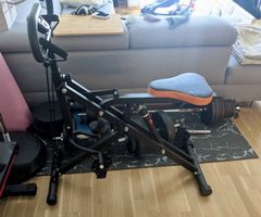 Attrezzo fitness per squat e glutei nero