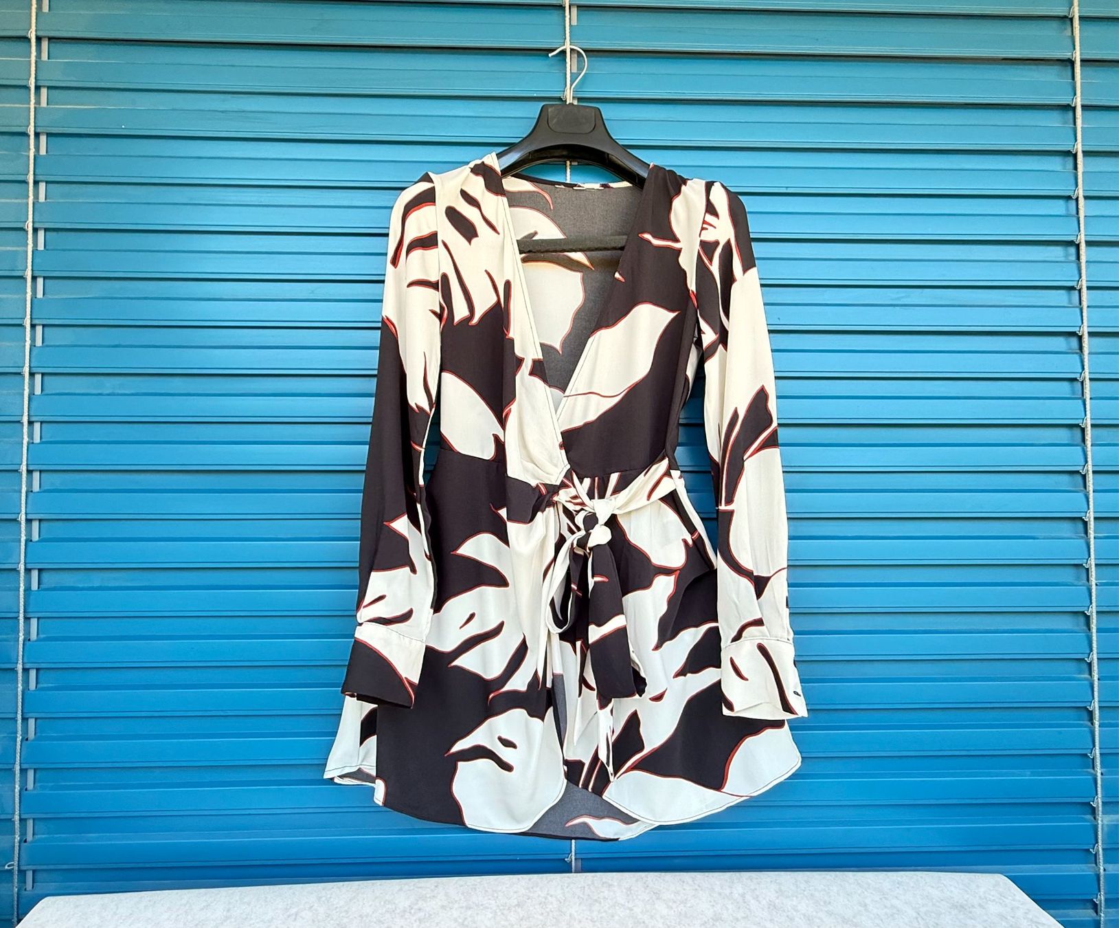 H&M Vestiti: Robe portefeuille imprimée H&M, comme neuve. – Usato da Thônex venduto da Suisse.Shopping 2