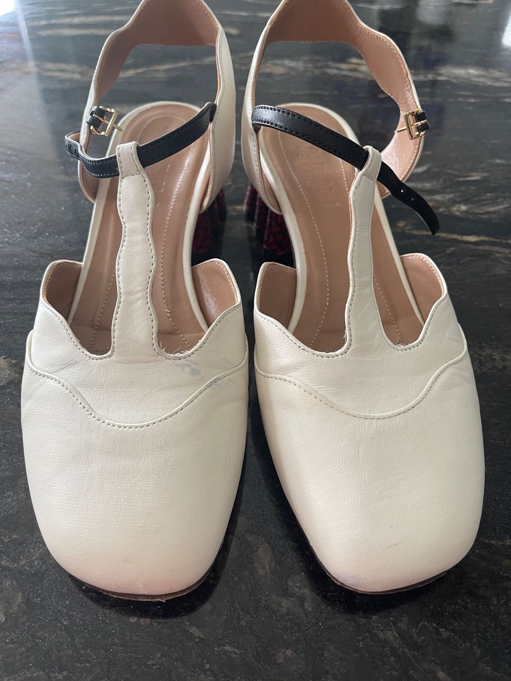 Chaussures femmes: Designer Schuhe, Gr. 36 – D'occasion à Dättwil AG par nika8810 3