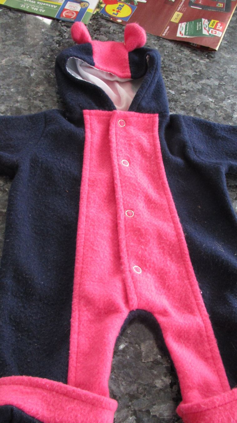 Bambole: COMBINAISON POUR POUPEE – Usato da Murten venduto da Selliot